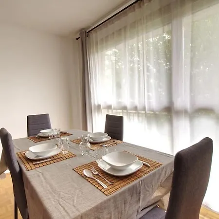 Cosy Tramway Paris Apartment Villejuif